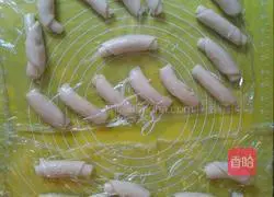 Illustration of how to make Suzhou-style pickled vegetable and fresh meat mooncakes (corn oil version) 7