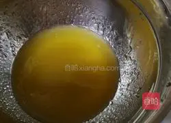 Illustration of how to make five-nut mooncakes 1