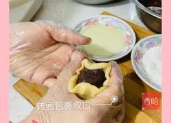 Illustration of how to make crab mooncakes 13