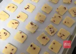 Illustration of how to make cranberry cookies 8
