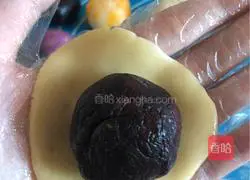 Cantonese-style mooncake recipe illustration 13