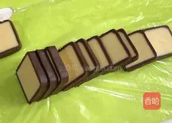 Illustration of how to make toast and omelette biscuits 11