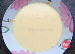 Illustration of how to make baked cranberry toast pudding 3