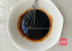 Illustration of how to make brown sugar mooncakes 1