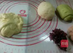 Illustration of how to make four-color toast 4