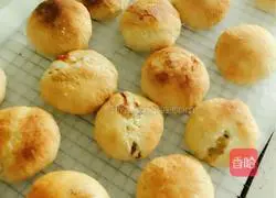 Illustration of how to make mustard vegetable and fresh meat mooncakes 8