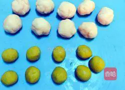 Illustration of how to make custard snowskin mooncakes 7