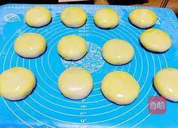 Puff pastry mooncakes (egg yolk bean paste filling) ) illustration 11