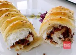 Caterpillar bean paste bread recipe 15