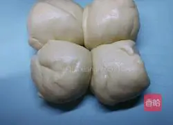 Crown Toast Recipe Illustration 6