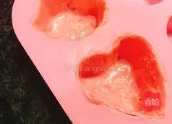 Illustration of how to make ice cream mooncakes 7