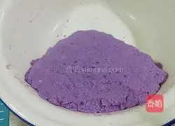 Illustration of how to make purple sweet potato and bean paste mooncakes 3