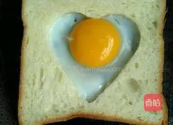 Illustration of how to make fried eggs on toast (solid) 2