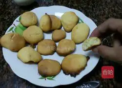 Illustration of how to make egg yolk biscuits 8