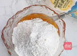 Illustration of how to make mini tiger mooncakes 2