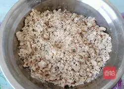 Illustration of how to make nut mooncake filling 8