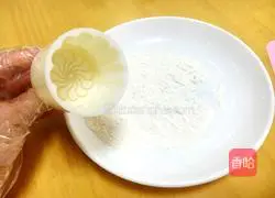 Illustration of how to make mung bean snowskin mooncakes 13