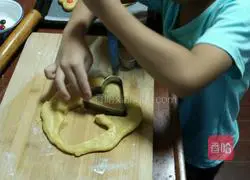 Rainbow Chocolate Cookies Recipe Illustration 6