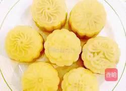 Illustration of how to make sweet orange snow-skin mooncakes 15
