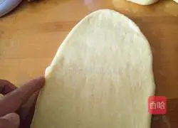 Illustration of how to make Polish egg yolk evaporated milk toast 12