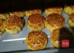 Cantonese-style sesame mooncake recipe 14