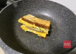 Toast hug Illustration of how to make eggs 14