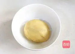 Illustration of how to make peach biscuits 8