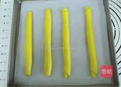 Pumpkin Milk Stick Bread Recipe Illustration 11