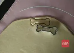 Illustration of how to make milk bone biscuits 7
