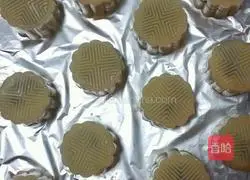 Illustration of how to make moon cakes 6