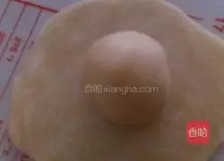 Illustration of how to make fresh meat mooncakes 4