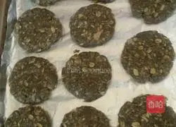 Illustration of making oatmeal coarse grain biscuits 6