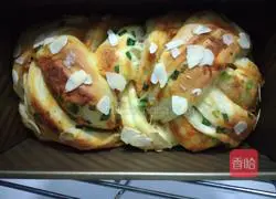 Illustration of how to make chives and meat floss toast 19