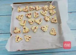 Crande Illustration of how to make plum biscuits 12