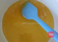 Illustration of making five-nut mooncakes 2