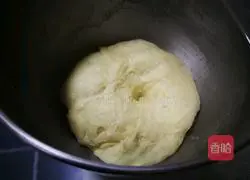 Illustration of how to make Tang Renshen Sausage Hand-Teared Bread 9