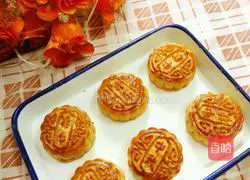 Illustration of how to make lotus paste and egg yolk mooncakes 8