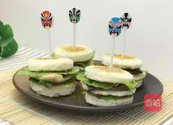 Illustration of how to make mini toast burgers 8
