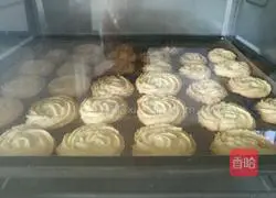 Illustration of how to make butter cookies 12