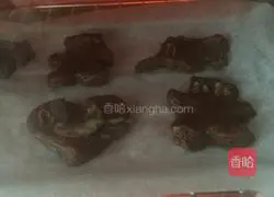 Illustration of how to make cocoa biscuits 8