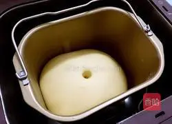 Illustration of how to make croissants 6