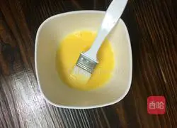 Illustrations of how to make cartoon mooncakes for children 11