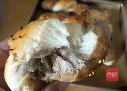 Illustration of how to make black and white sweet and salty dishes 17