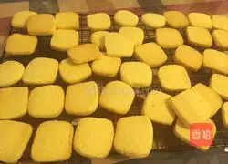 Illustration of how to make coconut biscuits 12