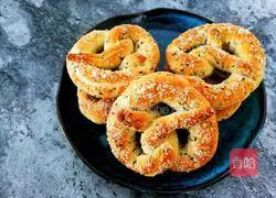 Illustration of how to make black sesame bagels 7