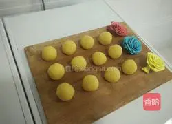 Illustration of how to make custard filling (moon cake filling) 15