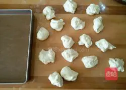Illustration of how to make milk-flavored and crispy snack buns 7