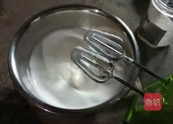 Illustration of how to make oil-free yogurt cake 5