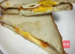 Illustration of how to make egg and cheese toast 5