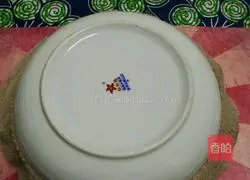 Illustration of how to make rose buns 4